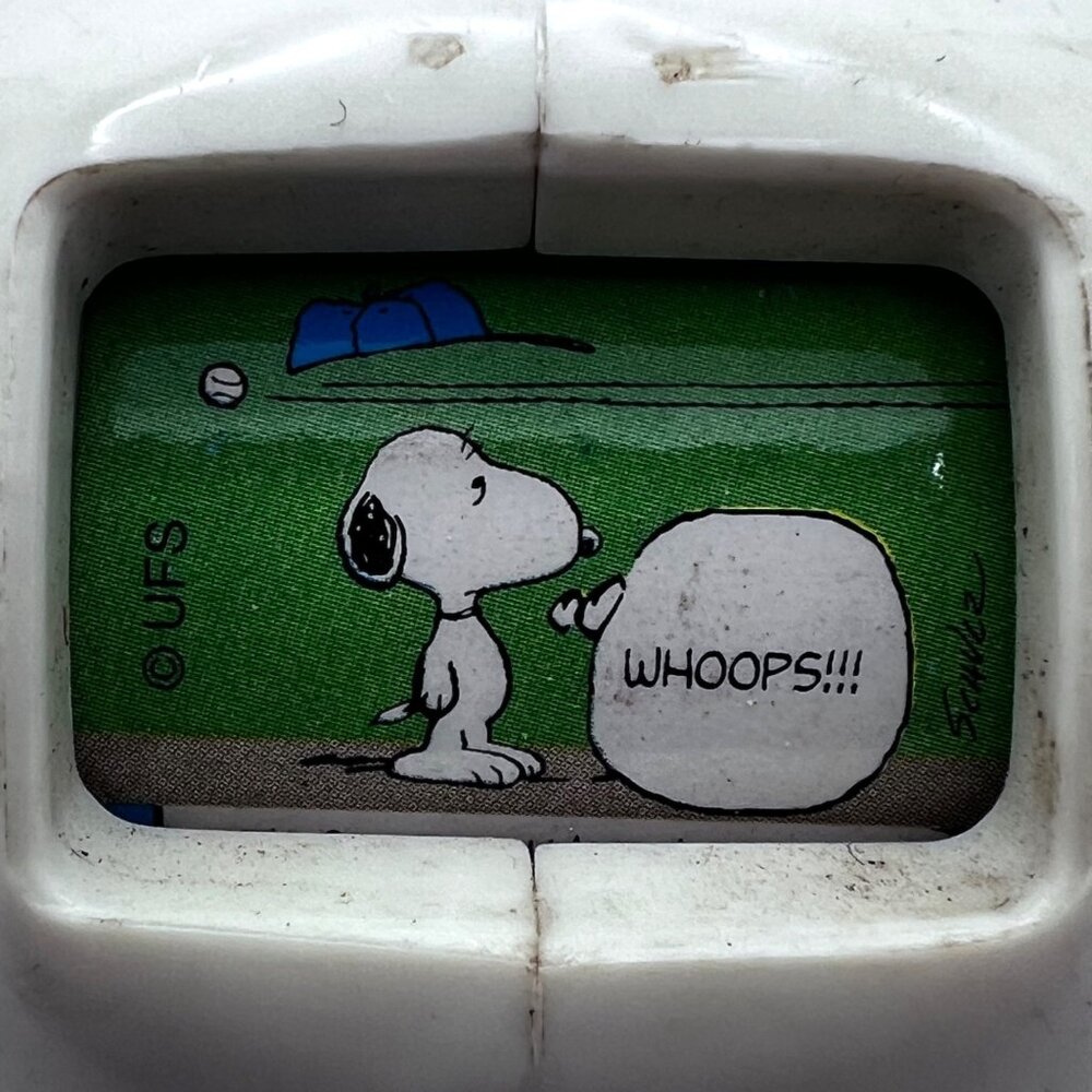 Vintage Snoopy Viewer Toy With Peanuts Comic Strip 2-06 UFS Collectible Figurine - Picture 11 of 16